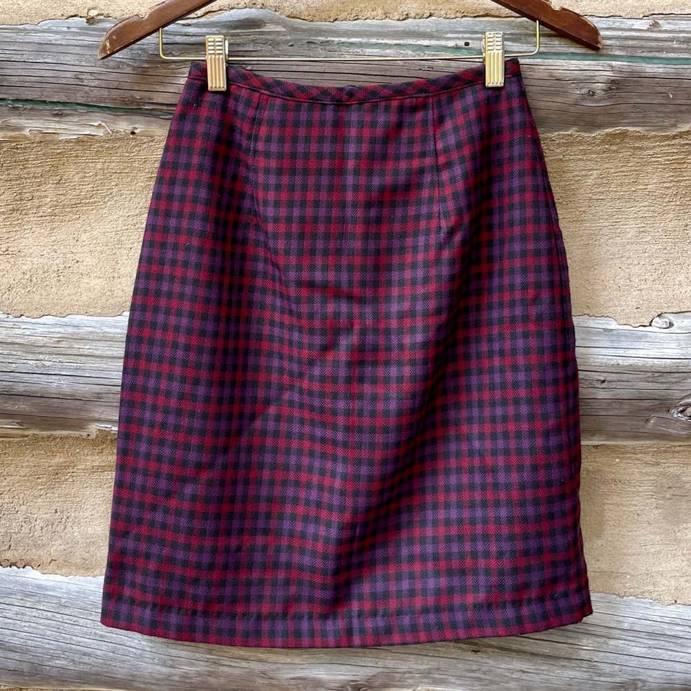 Maggie Lawrence Plaid Mini Skirt Size 4